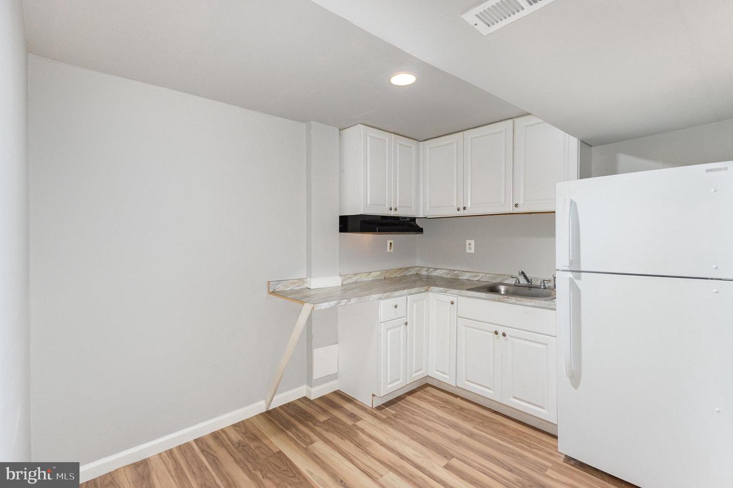 14135 HONEY HILL CT, CENTREVILLE, Virginia 20121, 4 Bedrooms Bedrooms, 8 Rooms Rooms,3 BathroomsBathrooms,Residential,For sale,14135 HONEY HILL CT,VAFX2265488 MLS # VAFX2265488