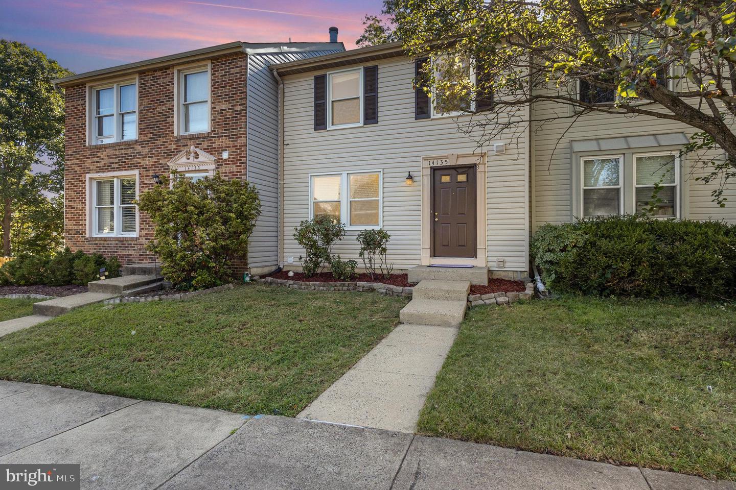 14135 HONEY HILL CT, CENTREVILLE, Virginia 20121, 4 Bedrooms Bedrooms, 8 Rooms Rooms,3 BathroomsBathrooms,Residential,For sale,14135 HONEY HILL CT,VAFX2265488 MLS # VAFX2265488