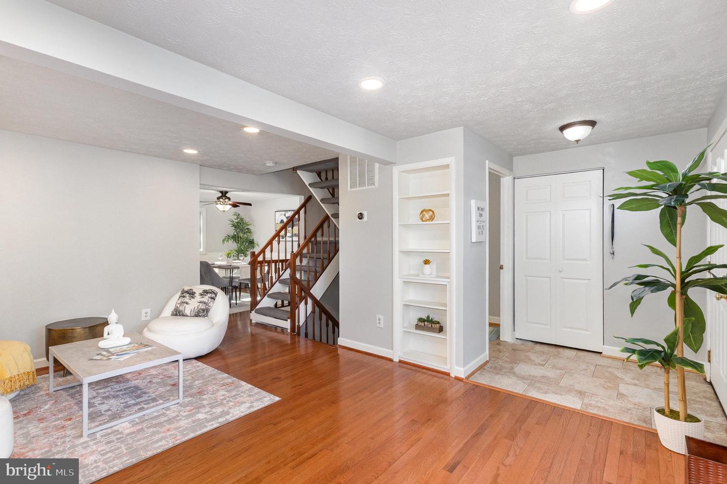 14135 HONEY HILL CT, CENTREVILLE, Virginia 20121, 4 Bedrooms Bedrooms, 8 Rooms Rooms,3 BathroomsBathrooms,Residential,For sale,14135 HONEY HILL CT,VAFX2265488 MLS # VAFX2265488