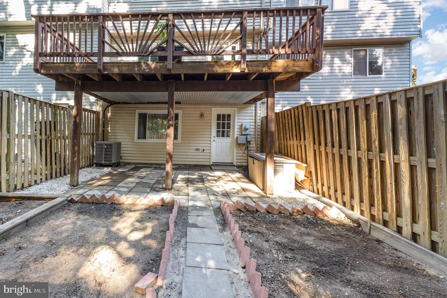 14135 HONEY HILL CT, CENTREVILLE, Virginia 20121, 4 Bedrooms Bedrooms, 8 Rooms Rooms,3 BathroomsBathrooms,Residential,For sale,14135 HONEY HILL CT,VAFX2265488 MLS # VAFX2265488