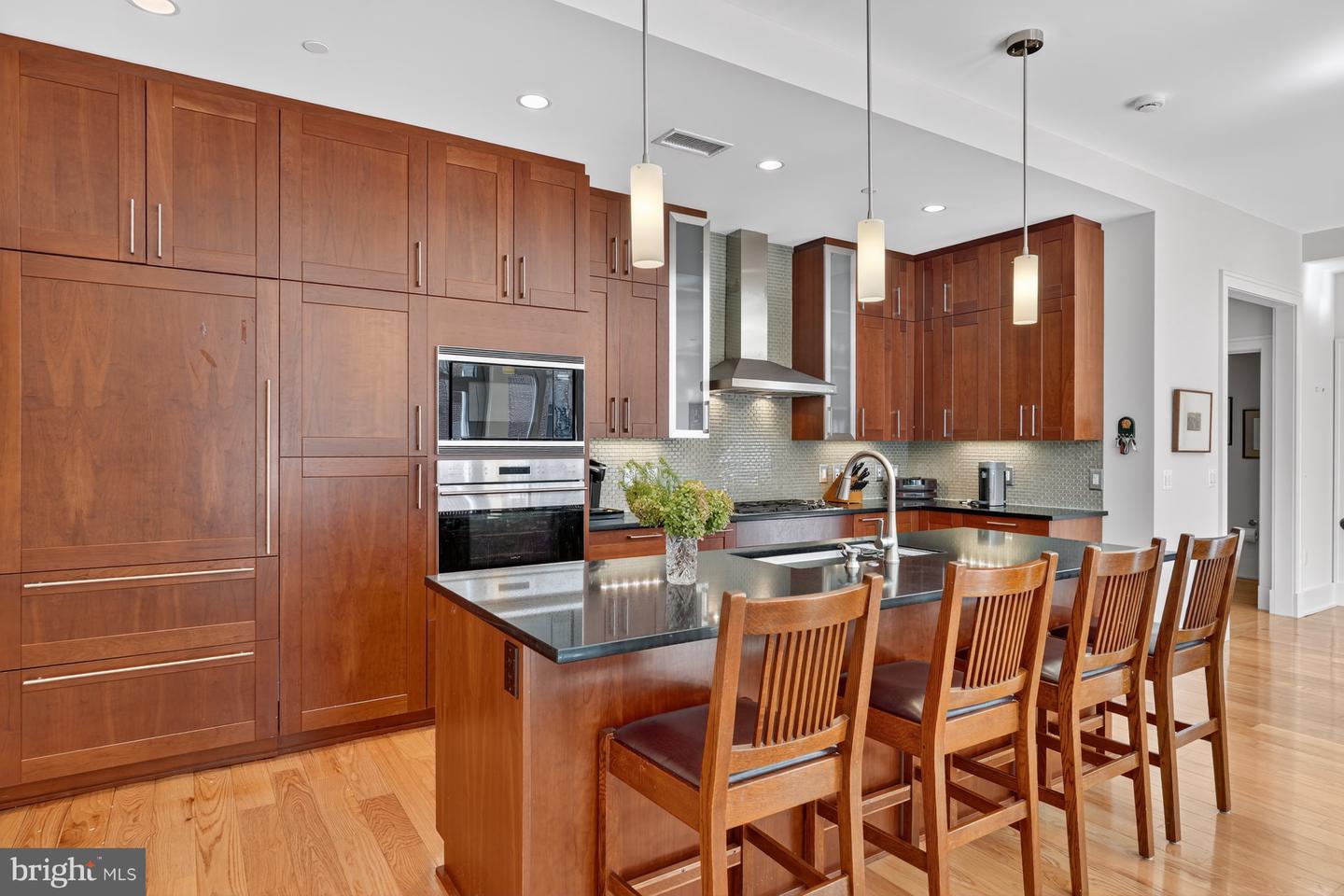 601 N FAIRFAX ST #410, ALEXANDRIA, Virginia 22314, 2 Bedrooms Bedrooms, ,2 BathroomsBathrooms,Residential,For sale,601 N FAIRFAX ST #410,VAAX2049418 MLS # VAAX2049418