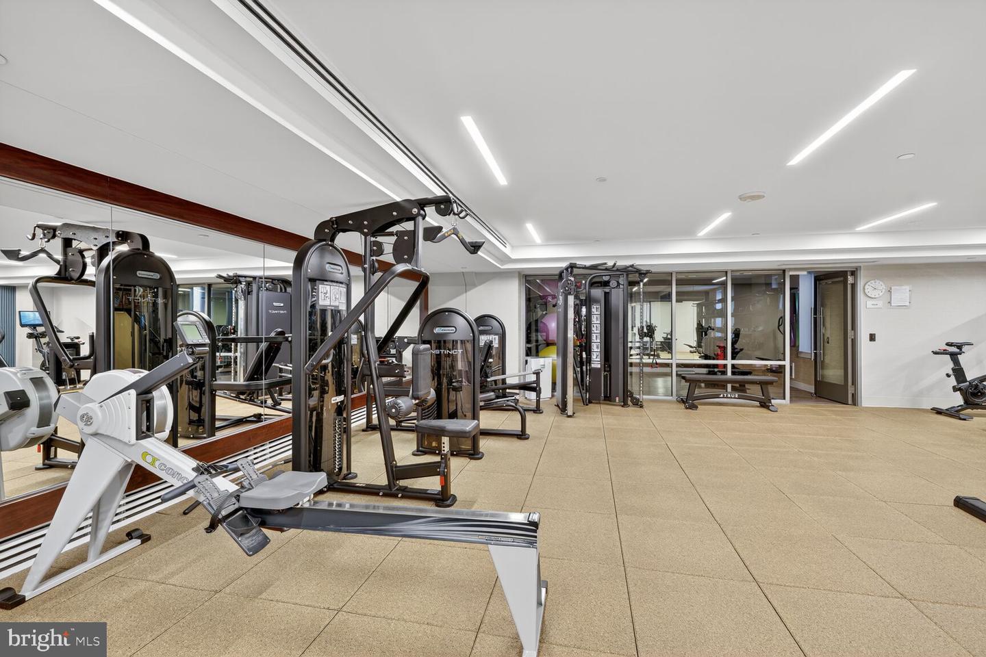 601 N FAIRFAX ST #410, ALEXANDRIA, Virginia 22314, 2 Bedrooms Bedrooms, ,2 BathroomsBathrooms,Residential,For sale,601 N FAIRFAX ST #410,VAAX2049418 MLS # VAAX2049418