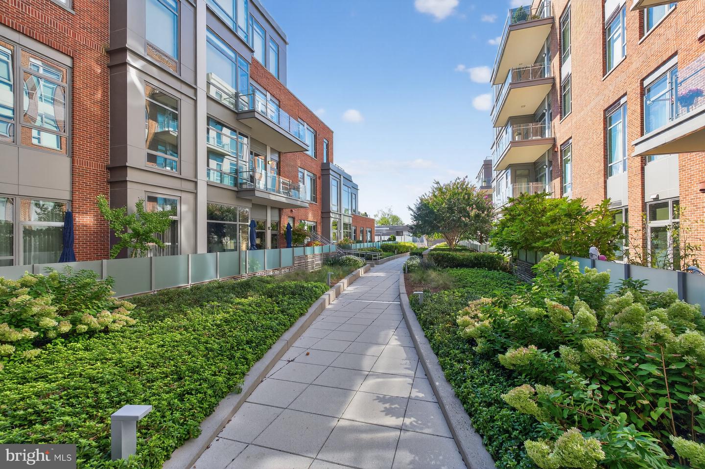 601 N FAIRFAX ST #410, ALEXANDRIA, Virginia 22314, 2 Bedrooms Bedrooms, ,2 BathroomsBathrooms,Residential,For sale,601 N FAIRFAX ST #410,VAAX2049418 MLS # VAAX2049418