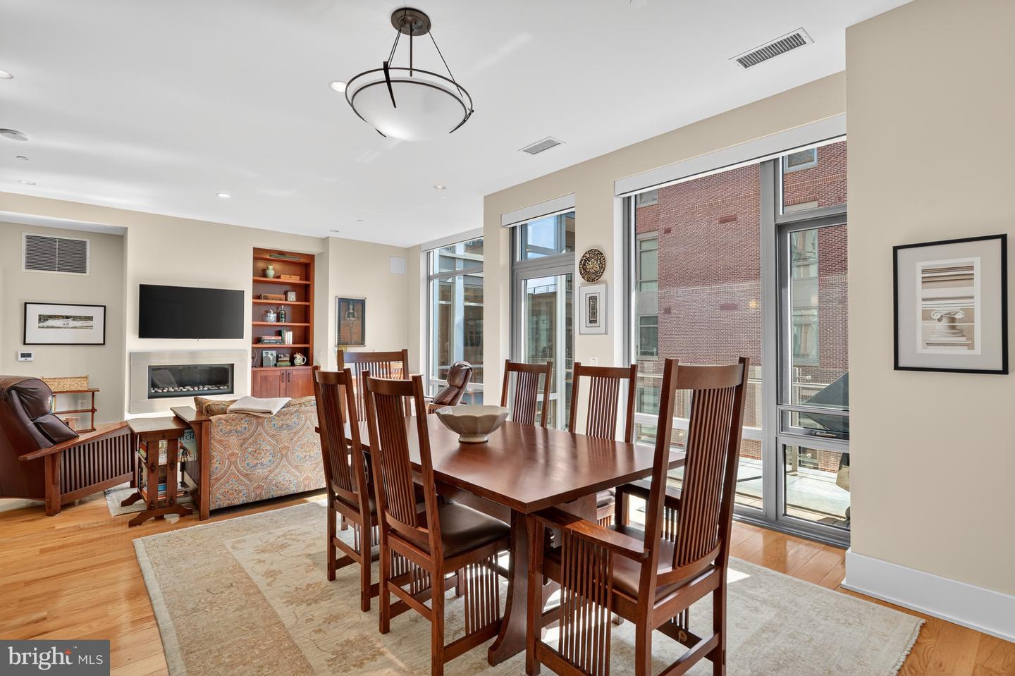 601 N FAIRFAX ST #410, ALEXANDRIA, Virginia 22314, 2 Bedrooms Bedrooms, ,2 BathroomsBathrooms,Residential,For sale,601 N FAIRFAX ST #410,VAAX2049418 MLS # VAAX2049418