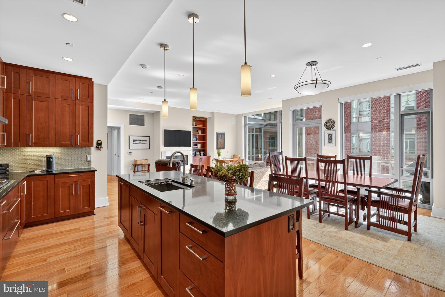 601 N FAIRFAX ST #410, ALEXANDRIA, Virginia 22314, 2 Bedrooms Bedrooms, ,2 BathroomsBathrooms,Residential,For sale,601 N FAIRFAX ST #410,VAAX2049418 MLS # VAAX2049418