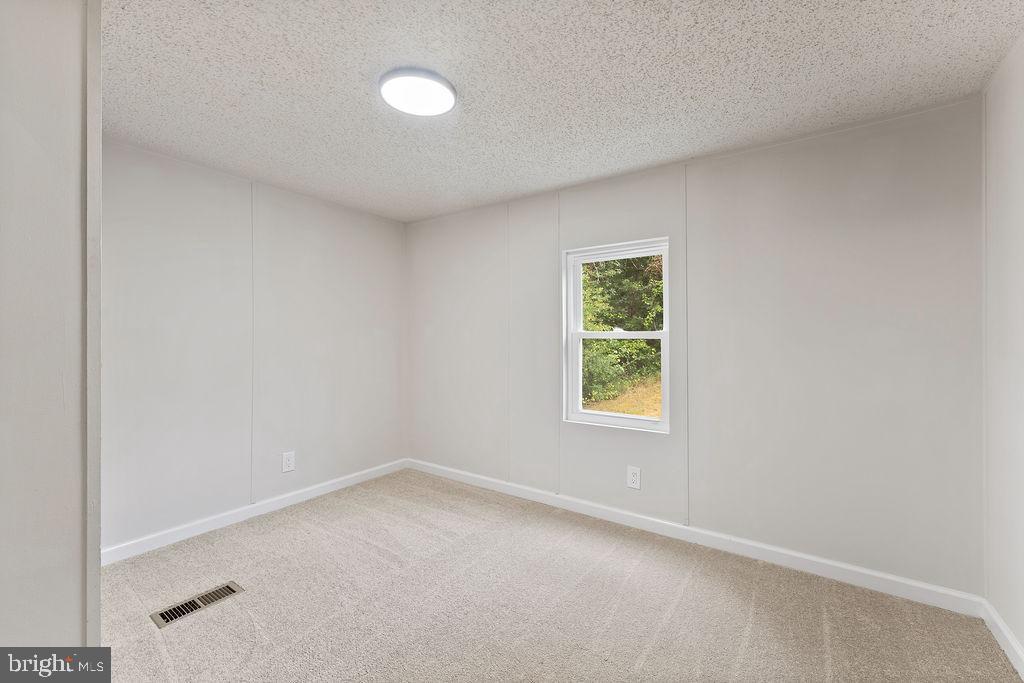12025 W RIVER RD, PALMYRA, Virginia 22963, 3 Bedrooms Bedrooms, ,2 BathroomsBathrooms,Residential,For sale,12025 W RIVER RD,VAFN2000502 MLS # VAFN2000502
