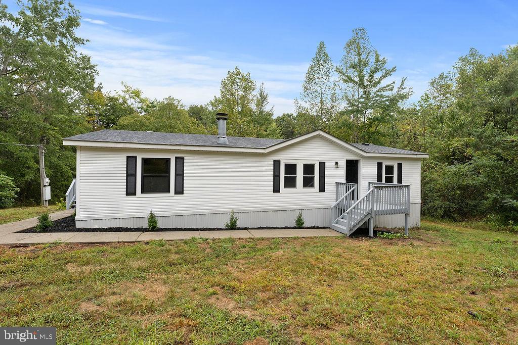 12025 W RIVER RD, PALMYRA, Virginia 22963, 3 Bedrooms Bedrooms, ,2 BathroomsBathrooms,Residential,For sale,12025 W RIVER RD,VAFN2000502 MLS # VAFN2000502
