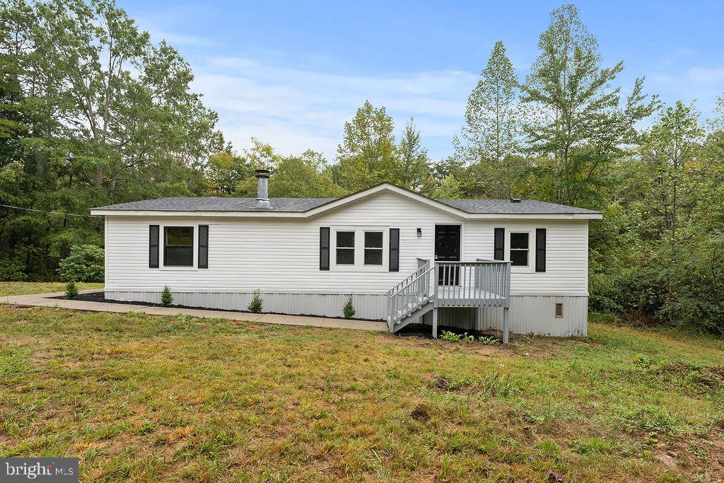 12025 W RIVER RD, PALMYRA, Virginia 22963, 3 Bedrooms Bedrooms, ,2 BathroomsBathrooms,Residential,For sale,12025 W RIVER RD,VAFN2000502 MLS # VAFN2000502