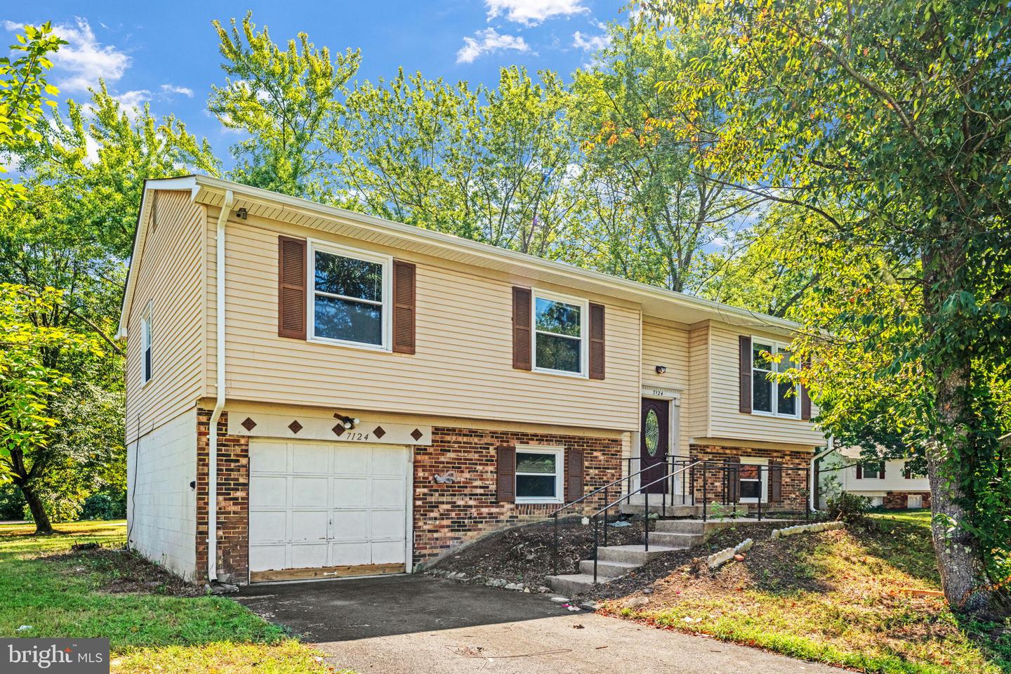 7124 WHETSTONE RD, ALEXANDRIA, Virginia 22306, 4 Bedrooms Bedrooms, 4 Rooms Rooms,2 BathroomsBathrooms,Residential,For sale,7124 WHETSTONE RD,VAFX2266386 MLS # VAFX2266386
