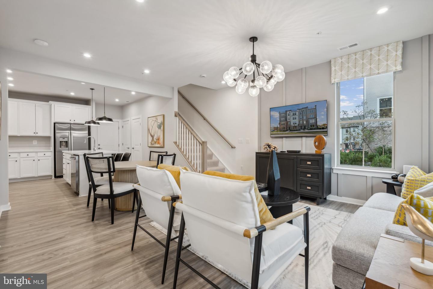 1155 HERNDON PKWY, HERNDON, Virginia 20170, 2 Bedrooms Bedrooms, ,2 BathroomsBathrooms,Residential,For sale,1155 HERNDON PKWY,VAFX2266418 MLS # VAFX2266418