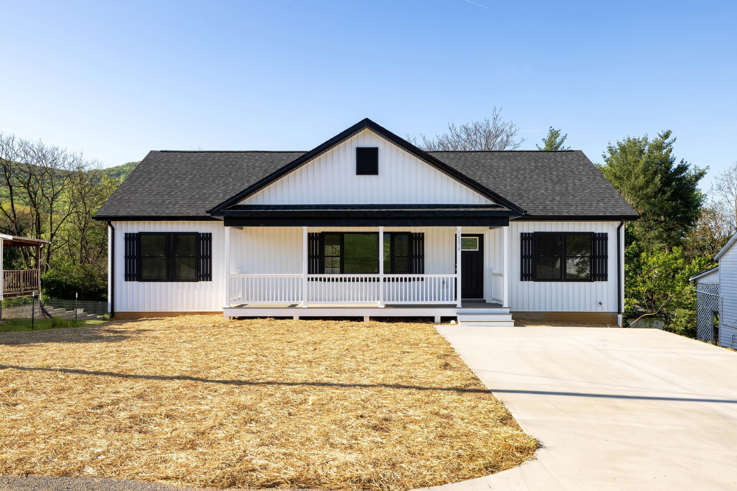 16854 E SUMMIT AVE, ELKTON, Virginia 22827, 3 Bedrooms Bedrooms, ,2 BathroomsBathrooms,Residential,16854 E SUMMIT AVE,660734 MLS # 660734 16854 E SUMMIT AVE, ELKTON, Virginia 22827, 3 Bedrooms Bedrooms, ,2 BathroomsBathrooms,Residential,16854 E SUMMIT AVE,660734 MLS # 660734