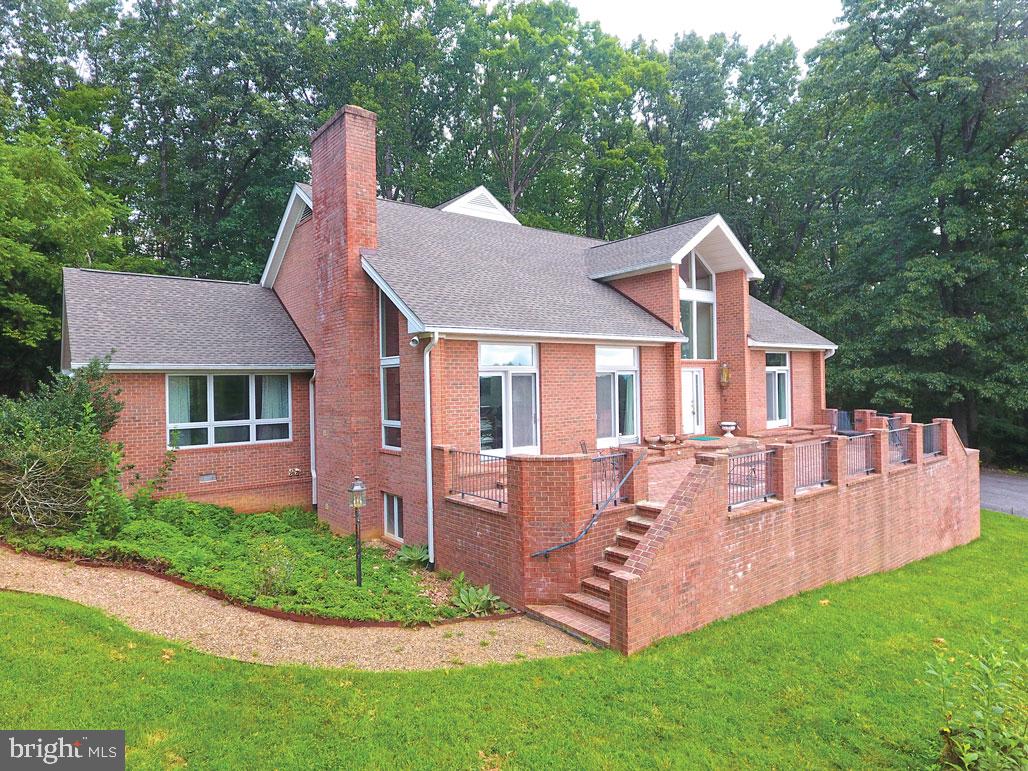 1505 HIGHLAND CIR, BLACKSBURG, Virginia 24060, 3 Bedrooms Bedrooms, ,5 BathroomsBathrooms,Residential,For sale,1505 HIGHLAND CIR,VAMV2000048 MLS # VAMV2000048