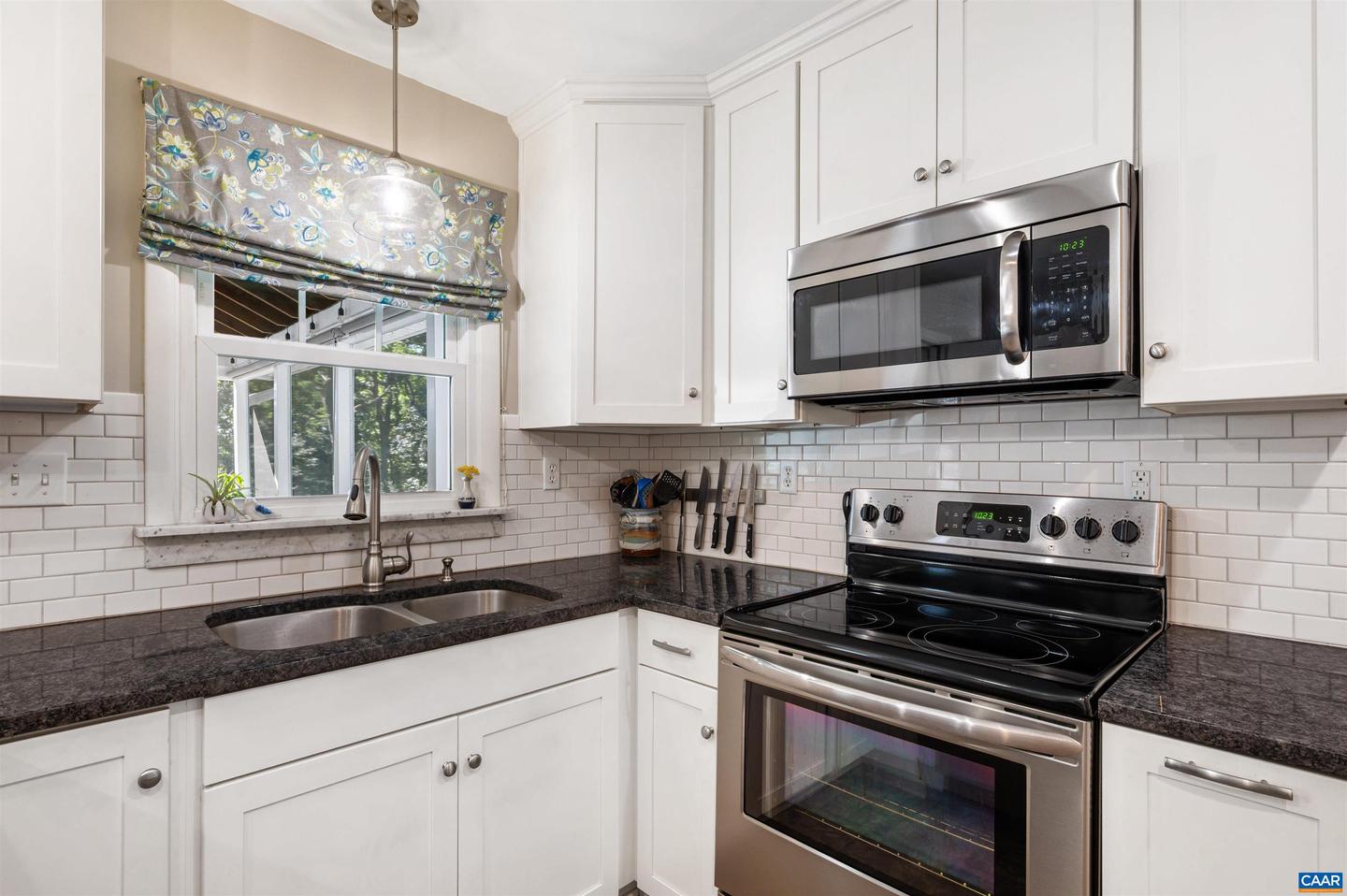 4553 WOODS EDGE RD, CHARLOTTESVILLE, Virginia 22974, 3 Bedrooms Bedrooms, ,3 BathroomsBathrooms,Residential,For sale,4553 WOODS EDGE RD,668848 MLS # 668848