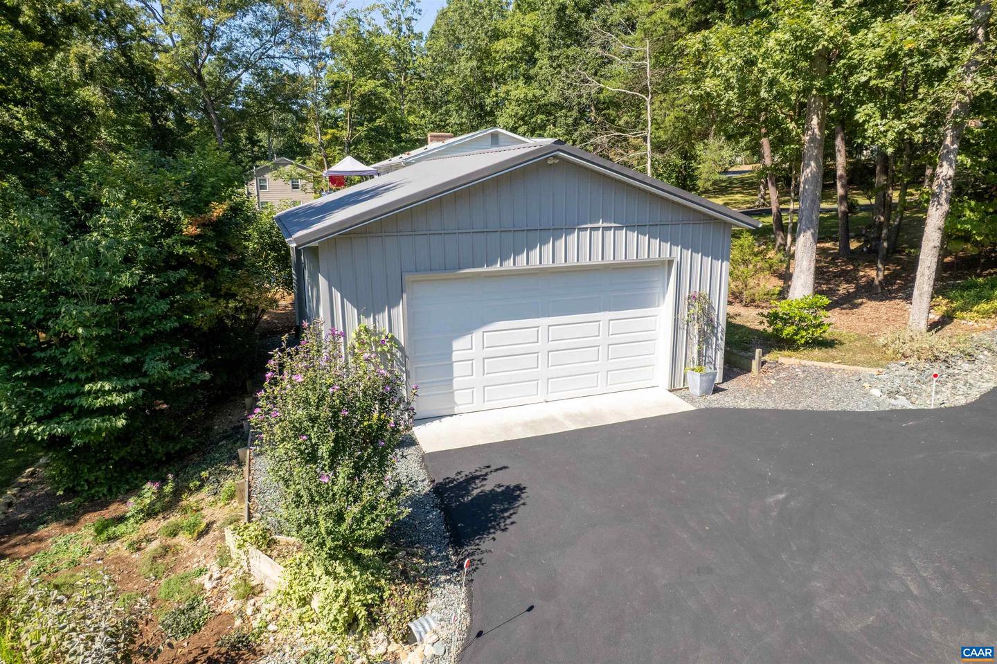 4553 WOODS EDGE RD, CHARLOTTESVILLE, Virginia 22974, 3 Bedrooms Bedrooms, ,3 BathroomsBathrooms,Residential,For sale,4553 WOODS EDGE RD,668848 MLS # 668848