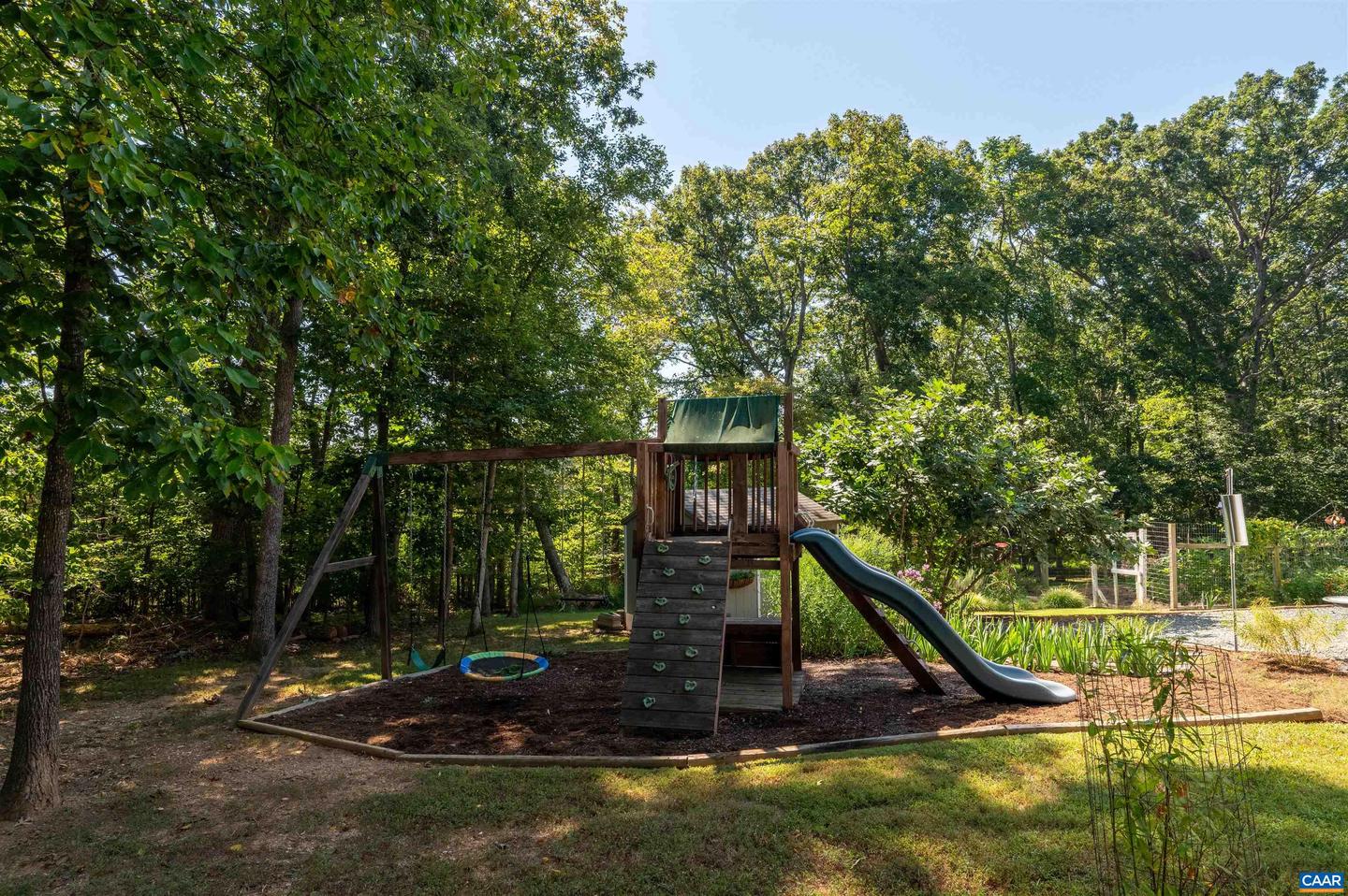 4553 WOODS EDGE RD, CHARLOTTESVILLE, Virginia 22974, 3 Bedrooms Bedrooms, ,3 BathroomsBathrooms,Residential,For sale,4553 WOODS EDGE RD,668848 MLS # 668848