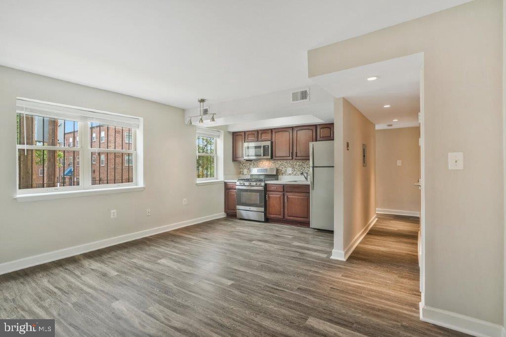 2900 POMEROY SE #101, WASHINGTON, District Of Columbia 20020, 1 Bedroom Bedrooms, 5 Rooms Rooms,1 BathroomBathrooms,Residential,For sale,2900 POMEROY SE #101,DCDC2097766 MLS # DCDC2097766