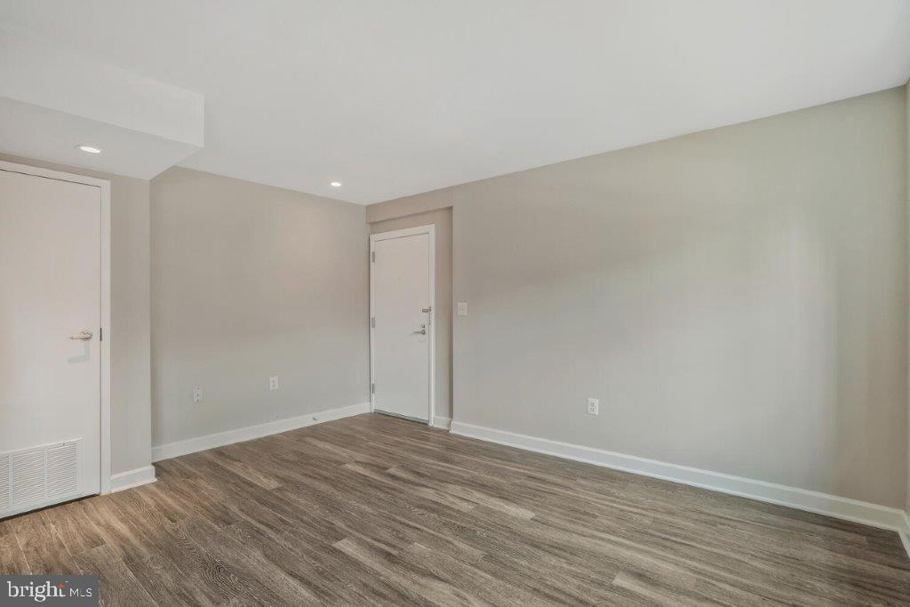 2900 POMEROY SE #101, WASHINGTON, District Of Columbia 20020, 1 Bedroom Bedrooms, 5 Rooms Rooms,1 BathroomBathrooms,Residential,For sale,2900 POMEROY SE #101,DCDC2097766 MLS # DCDC2097766