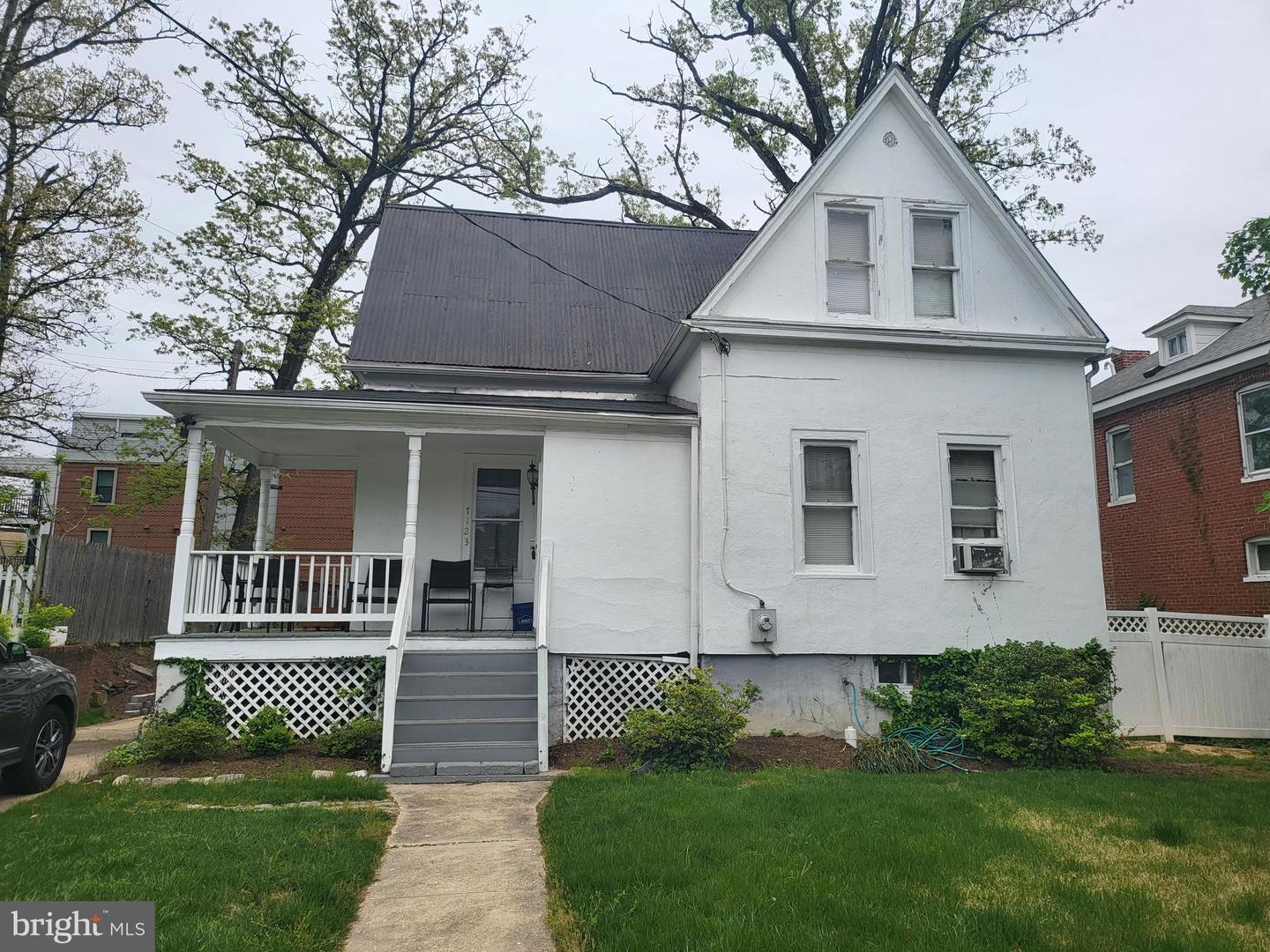 7123 CHESTNUT ST NW, WASHINGTON, District Of Columbia 20012, 4 Bedrooms Bedrooms, ,1 BathroomBathrooms,Residential,For sale,7123 CHESTNUT ST NW,DCDC2196646 MLS # DCDC2196646