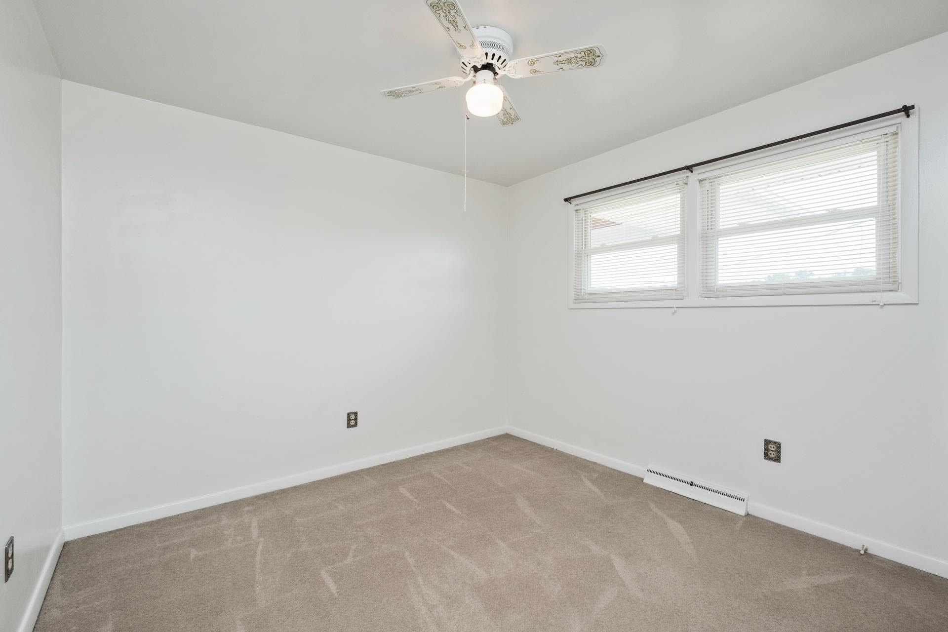 2508 S SHARLAINE DR, STAUNTON, Virginia 24401, 4 Bedrooms Bedrooms, ,1 BathroomBathrooms,Residential,2508 S SHARLAINE DR,668869 MLS # 668869