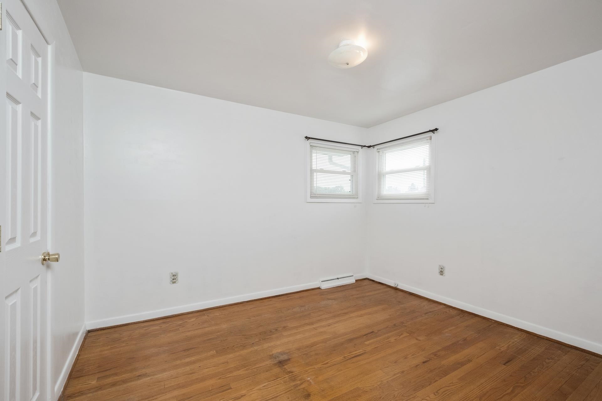 2508 S SHARLAINE DR, STAUNTON, Virginia 24401, 4 Bedrooms Bedrooms, ,1 BathroomBathrooms,Residential,2508 S SHARLAINE DR,668869 MLS # 668869