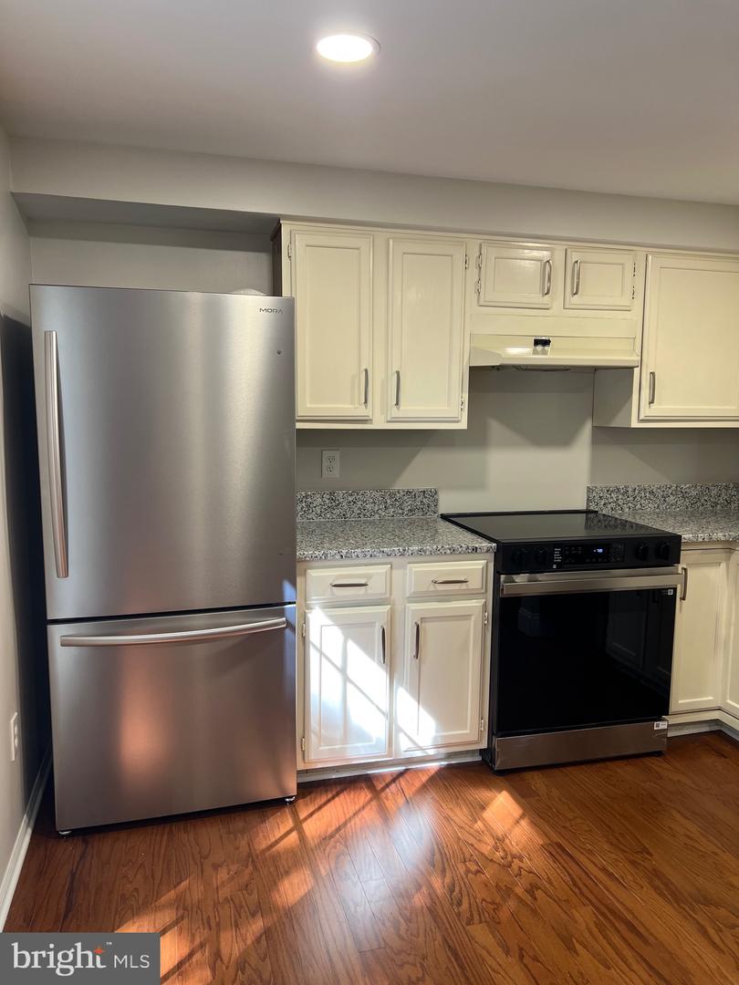 11900 FIELDTHORN CT, RESTON, Virginia 20194, 2 Bedrooms Bedrooms, ,2 BathroomsBathrooms,Residential,For sale,11900 FIELDTHORN CT,VAFX2253822 MLS # VAFX2253822