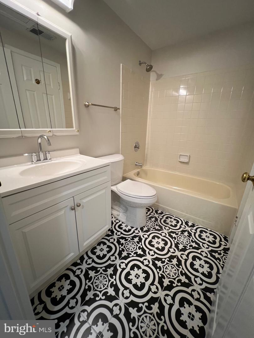 11900 FIELDTHORN CT, RESTON, Virginia 20194, 2 Bedrooms Bedrooms, ,2 BathroomsBathrooms,Residential,For sale,11900 FIELDTHORN CT,VAFX2253822 MLS # VAFX2253822