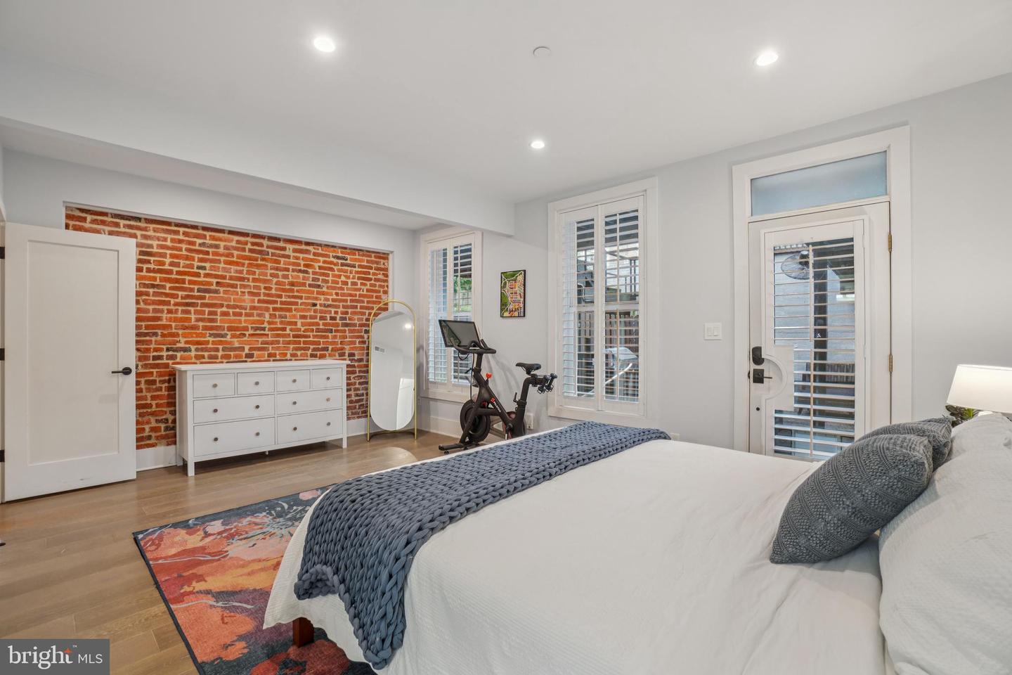 1682 IRVING ST NW #2, WASHINGTON, District Of Columbia 20010, 2 Bedrooms Bedrooms, ,2 BathroomsBathrooms,Residential,For sale,1682 IRVING ST NW #2,DCDC2210892 MLS # DCDC2210892