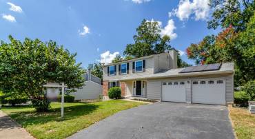 7210 STERLING GROVE DR, SPRINGFIELD, Virginia 22150, 4 Bedrooms Bedrooms, ,3 BathroomsBathrooms,Residential,For sale,7210 STERLING GROVE DR,VAFX2258936 MLS # VAFX2258936