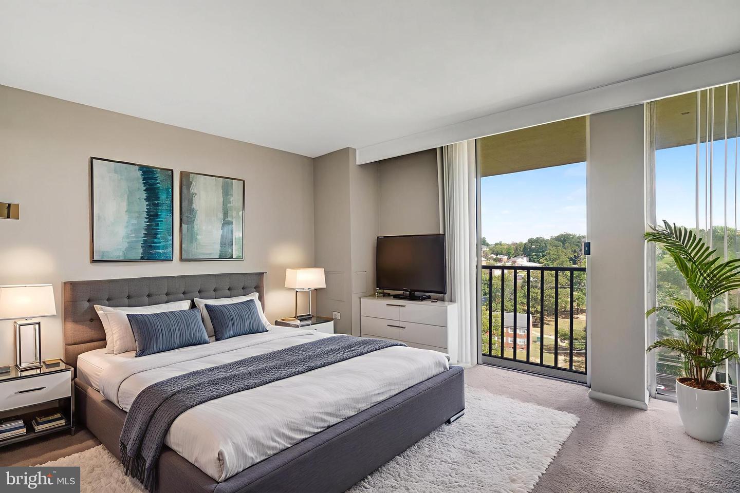 4600 S FOUR MILE RUN DR #1203, ARLINGTON, Virginia 22204, 3 Bedrooms Bedrooms, ,2 BathroomsBathrooms,Residential,For sale,4600 S FOUR MILE RUN DR #1203,VAAR2062174 MLS # VAAR2062174