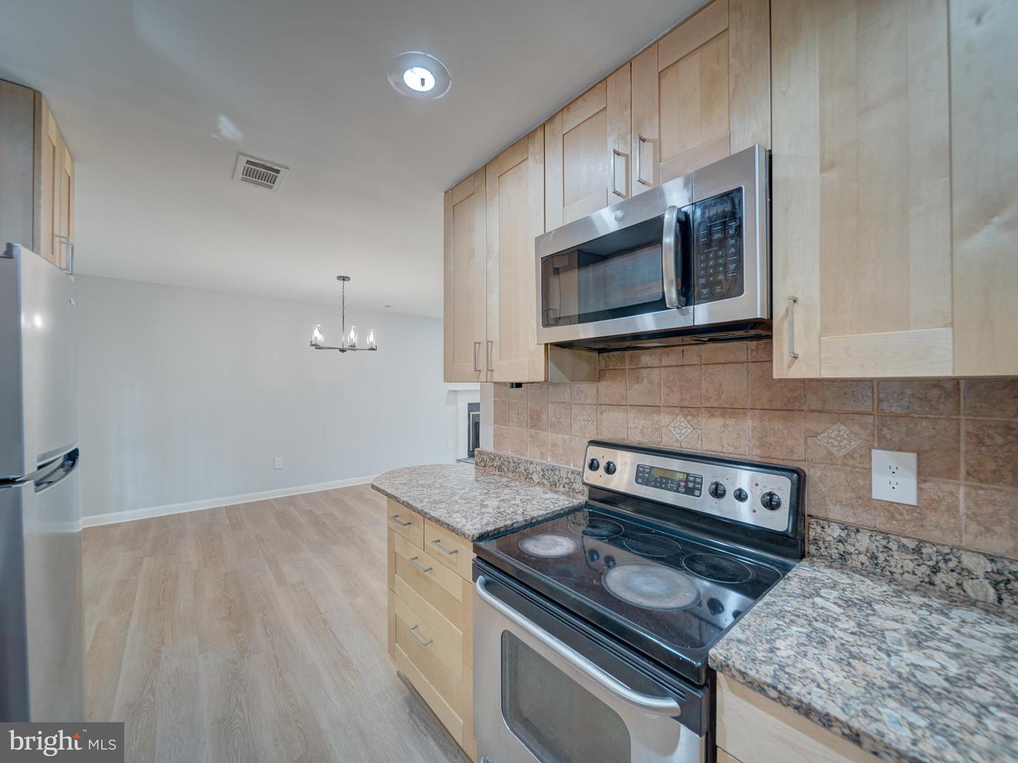 11301 GATESBOROUGH LN, RESTON, Virginia 20191, 4 Bedrooms Bedrooms, ,2 BathroomsBathrooms,Residential,For sale,11301 GATESBOROUGH LN,VAFX2263034 MLS # VAFX2263034