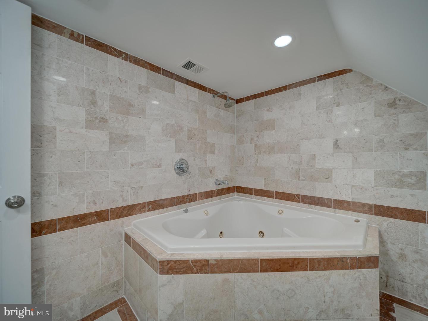 11301 GATESBOROUGH LN, RESTON, Virginia 20191, 4 Bedrooms Bedrooms, ,2 BathroomsBathrooms,Residential,For sale,11301 GATESBOROUGH LN,VAFX2263034 MLS # VAFX2263034