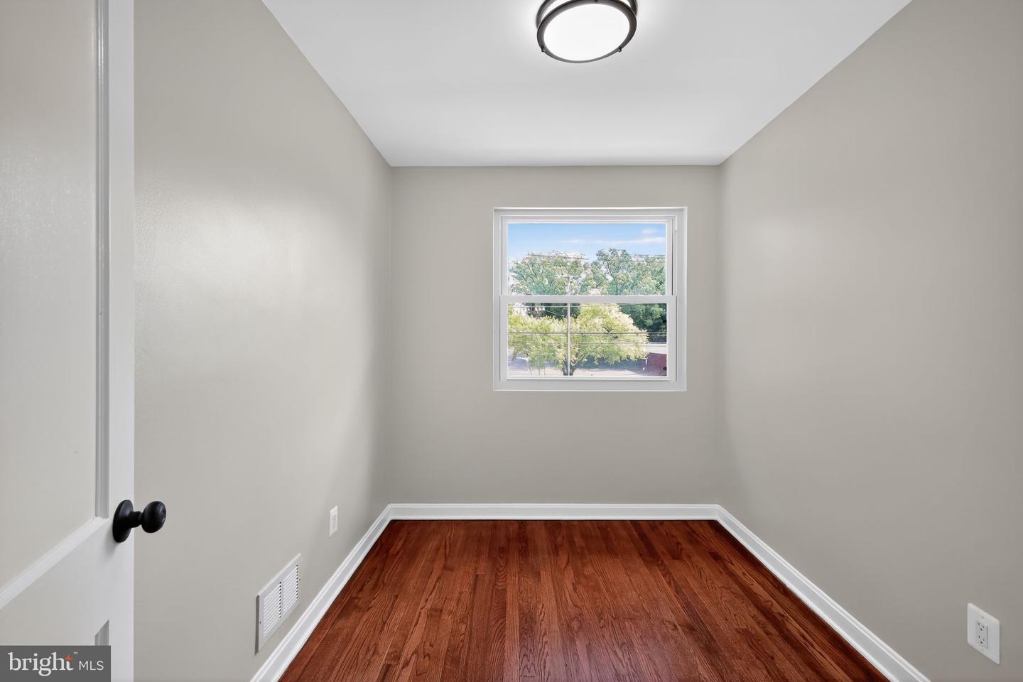 4238 SOUTHERN AVE SE, WASHINGTON, District Of Columbia 20019, 4 Bedrooms Bedrooms, ,2 BathroomsBathrooms,Residential,For sale,4238 SOUTHERN AVE SE,DCDC2217352 MLS # DCDC2217352