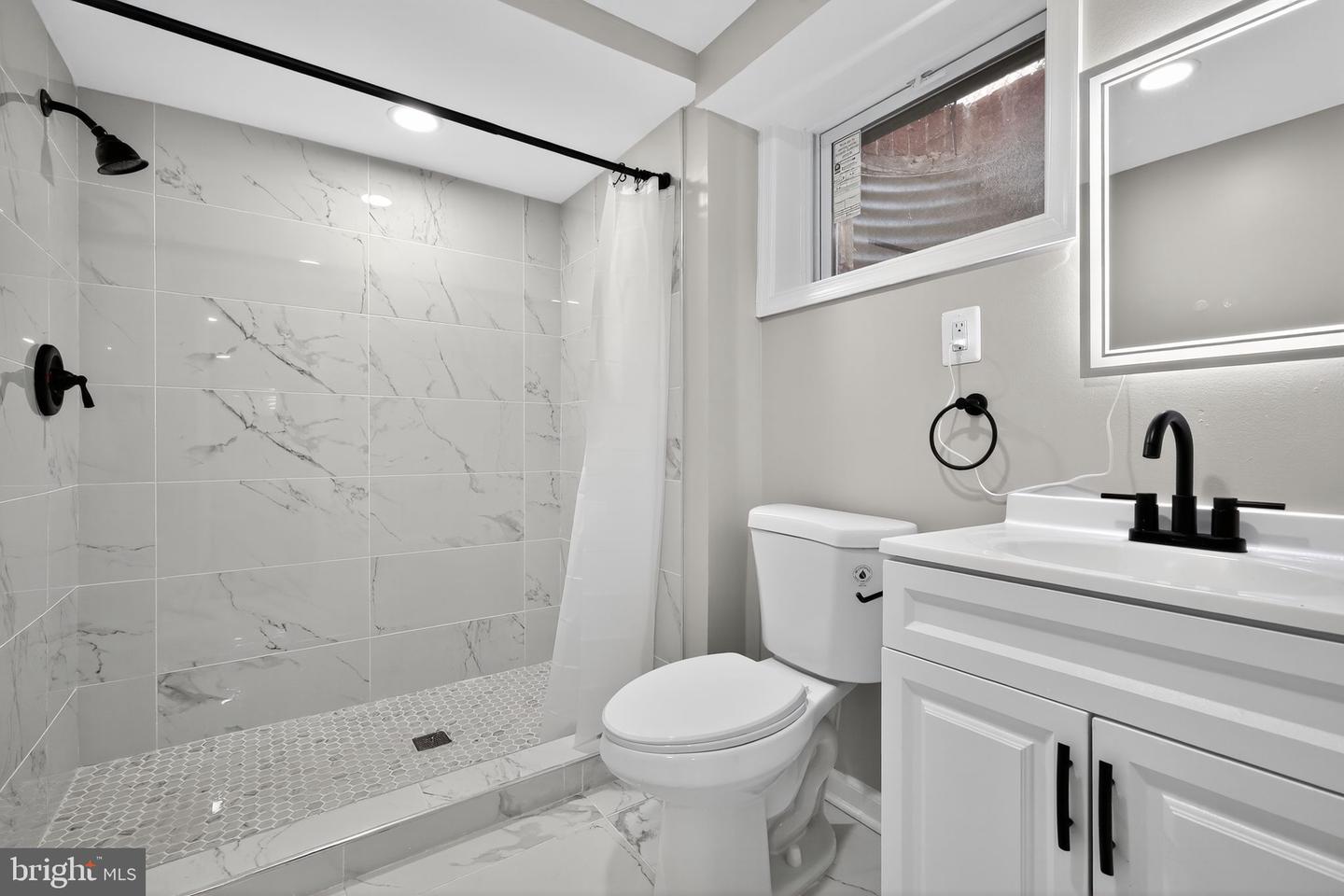 4238 SOUTHERN AVE SE, WASHINGTON, District Of Columbia 20019, 4 Bedrooms Bedrooms, ,2 BathroomsBathrooms,Residential,For sale,4238 SOUTHERN AVE SE,DCDC2217352 MLS # DCDC2217352