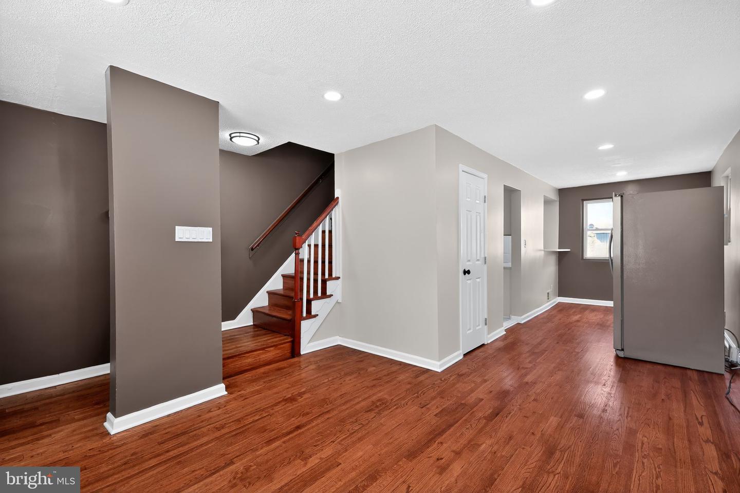 4238 SOUTHERN AVE SE, WASHINGTON, District Of Columbia 20019, 4 Bedrooms Bedrooms, ,2 BathroomsBathrooms,Residential,For sale,4238 SOUTHERN AVE SE,DCDC2217352 MLS # DCDC2217352