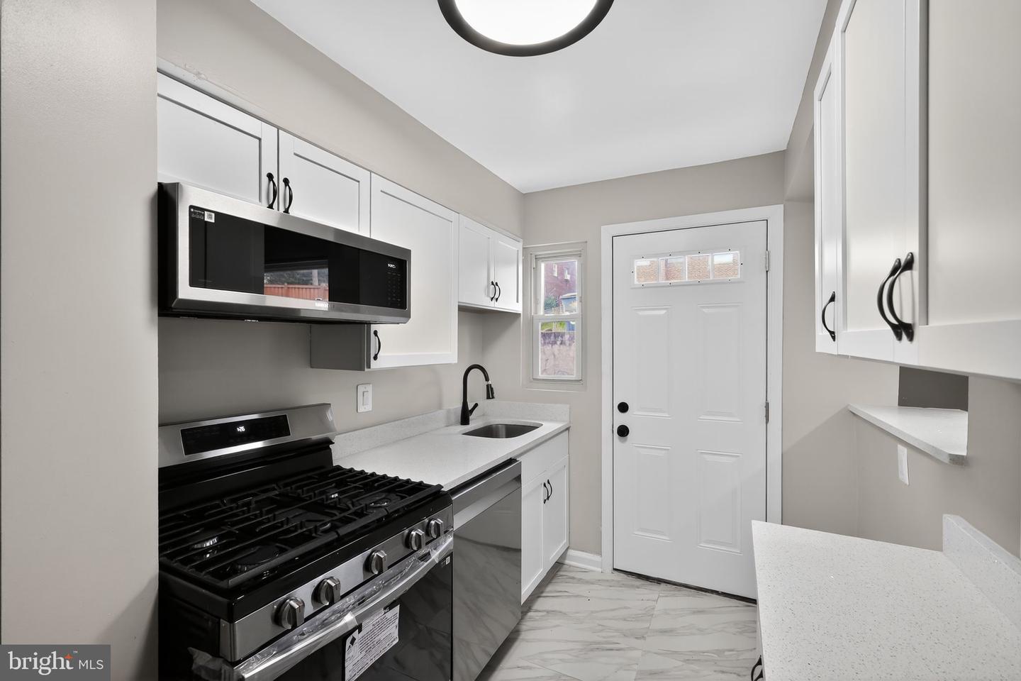 4238 SOUTHERN AVE SE, WASHINGTON, District Of Columbia 20019, 4 Bedrooms Bedrooms, ,2 BathroomsBathrooms,Residential,For sale,4238 SOUTHERN AVE SE,DCDC2217352 MLS # DCDC2217352