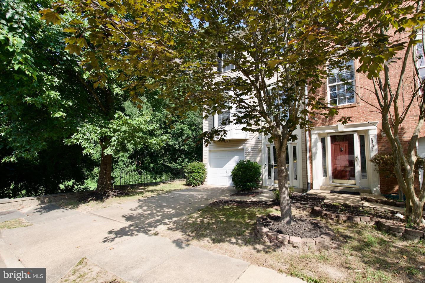 8393 JOVIN CIR, SPRINGFIELD, Virginia 22153, 3 Bedrooms Bedrooms, ,3 BathroomsBathrooms,Residential,For sale,8393 JOVIN CIR,VAFX2264336 MLS # VAFX2264336