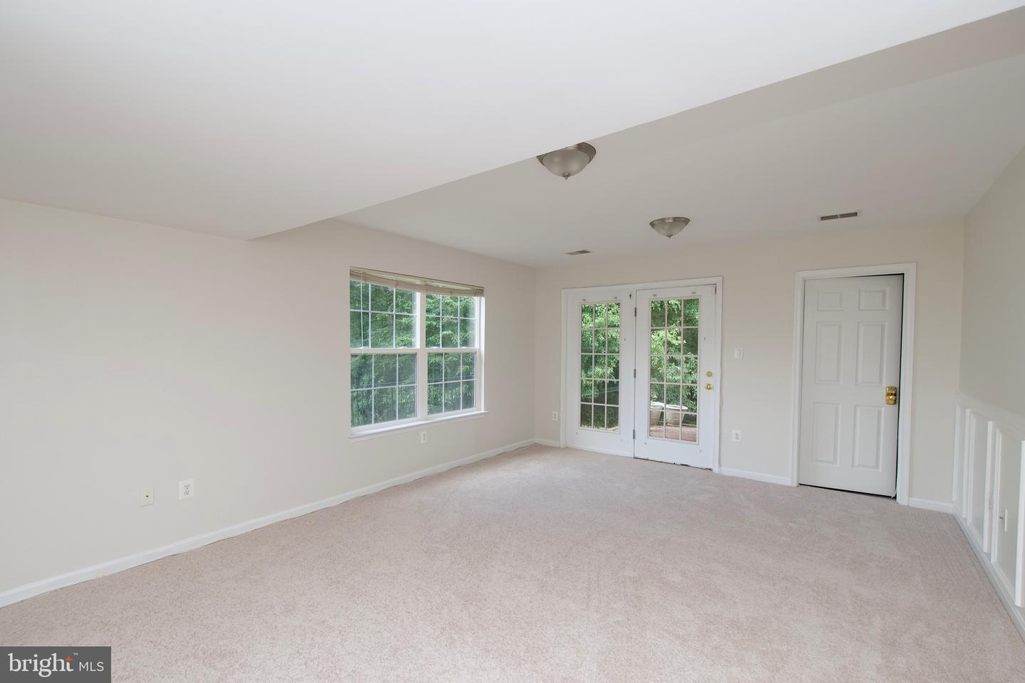 8393 JOVIN CIR, SPRINGFIELD, Virginia 22153, 3 Bedrooms Bedrooms, ,3 BathroomsBathrooms,Residential,For sale,8393 JOVIN CIR,VAFX2264336 MLS # VAFX2264336