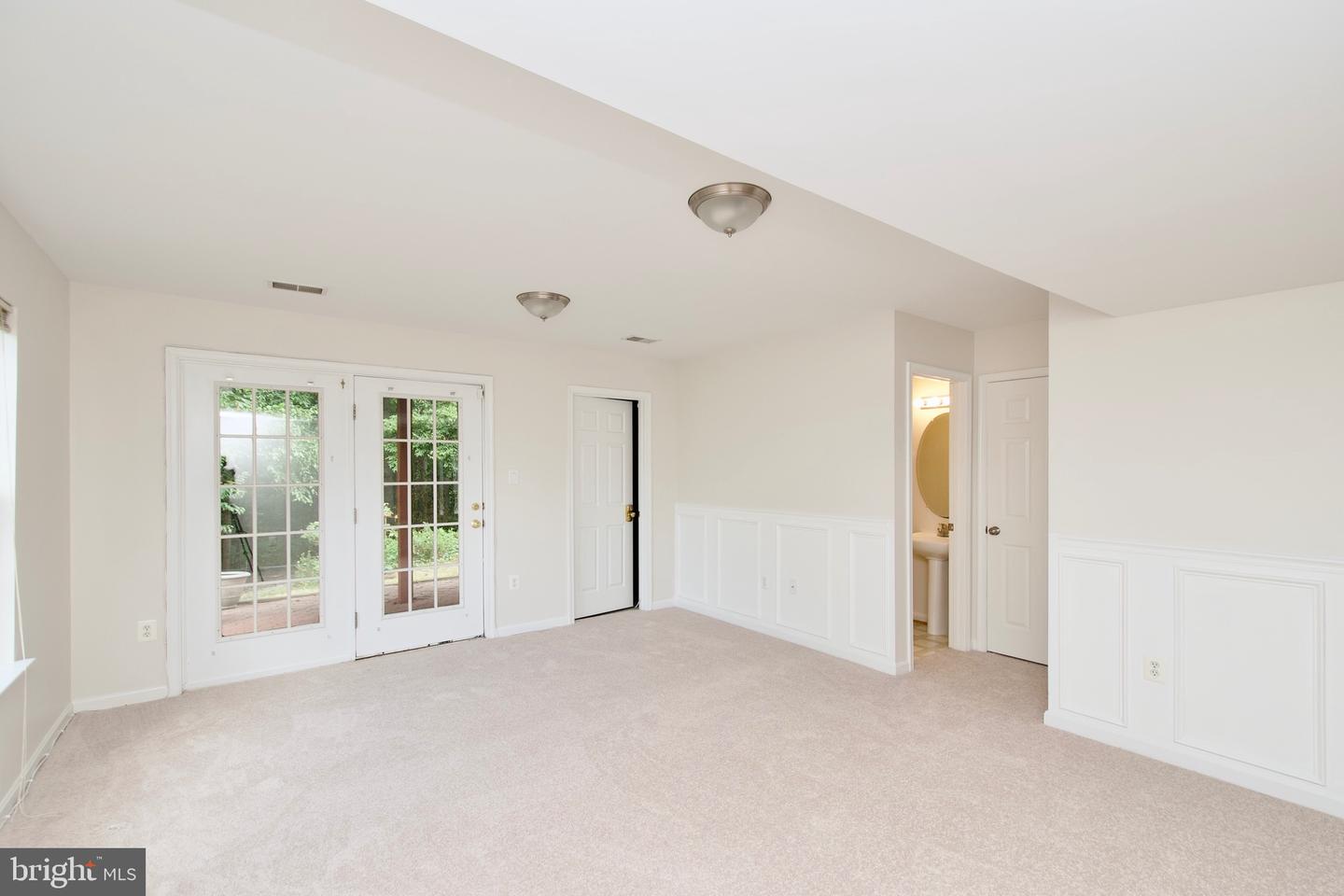 8393 JOVIN CIR, SPRINGFIELD, Virginia 22153, 3 Bedrooms Bedrooms, ,3 BathroomsBathrooms,Residential,For sale,8393 JOVIN CIR,VAFX2264336 MLS # VAFX2264336
