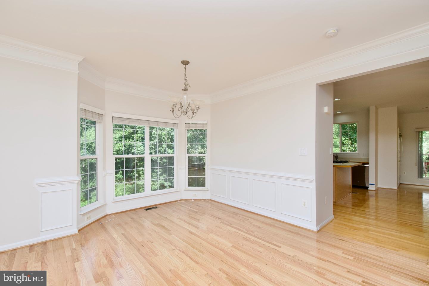 8393 JOVIN CIR, SPRINGFIELD, Virginia 22153, 3 Bedrooms Bedrooms, ,3 BathroomsBathrooms,Residential,For sale,8393 JOVIN CIR,VAFX2264336 MLS # VAFX2264336