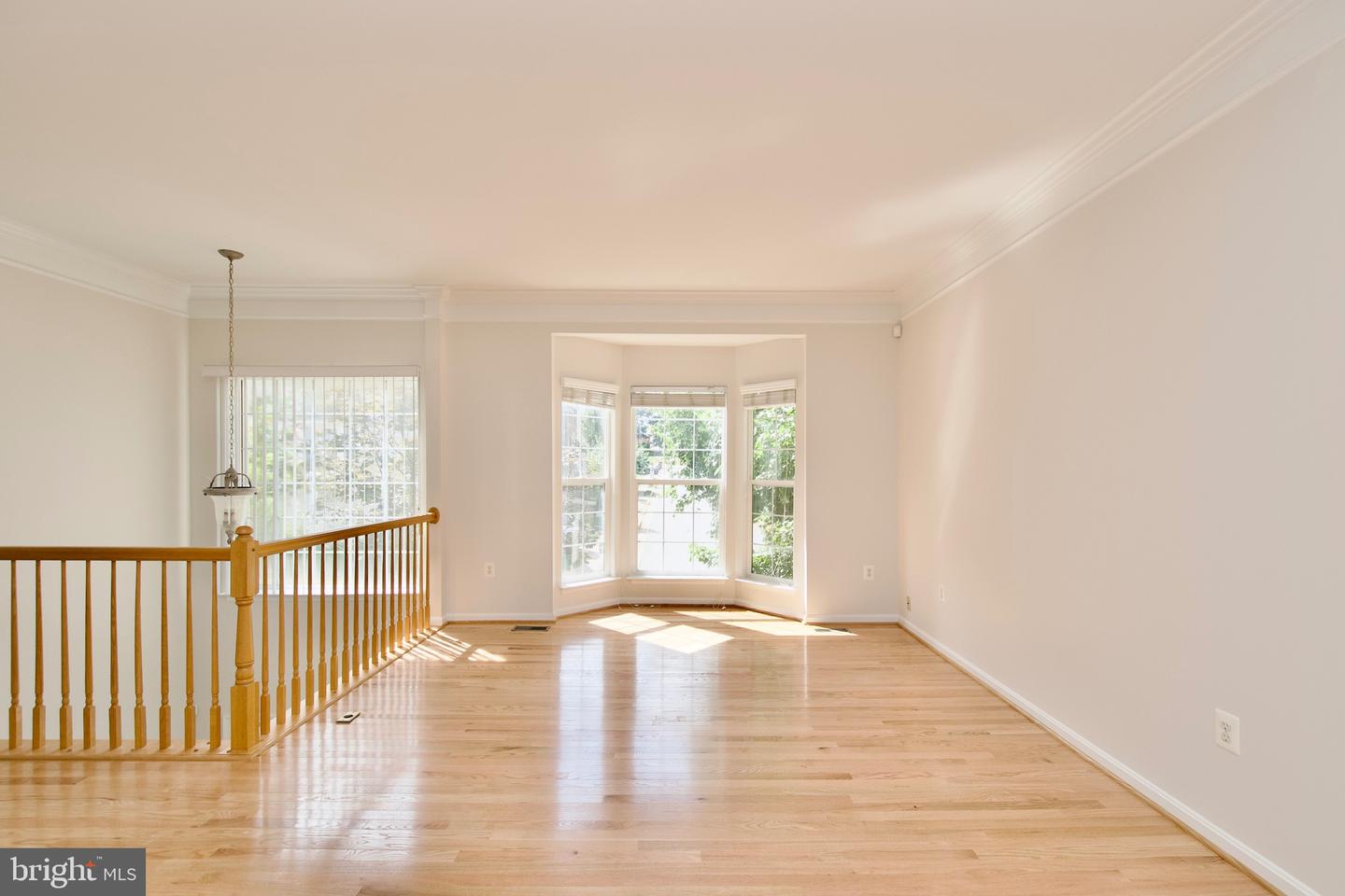 8393 JOVIN CIR, SPRINGFIELD, Virginia 22153, 3 Bedrooms Bedrooms, ,3 BathroomsBathrooms,Residential,For sale,8393 JOVIN CIR,VAFX2264336 MLS # VAFX2264336