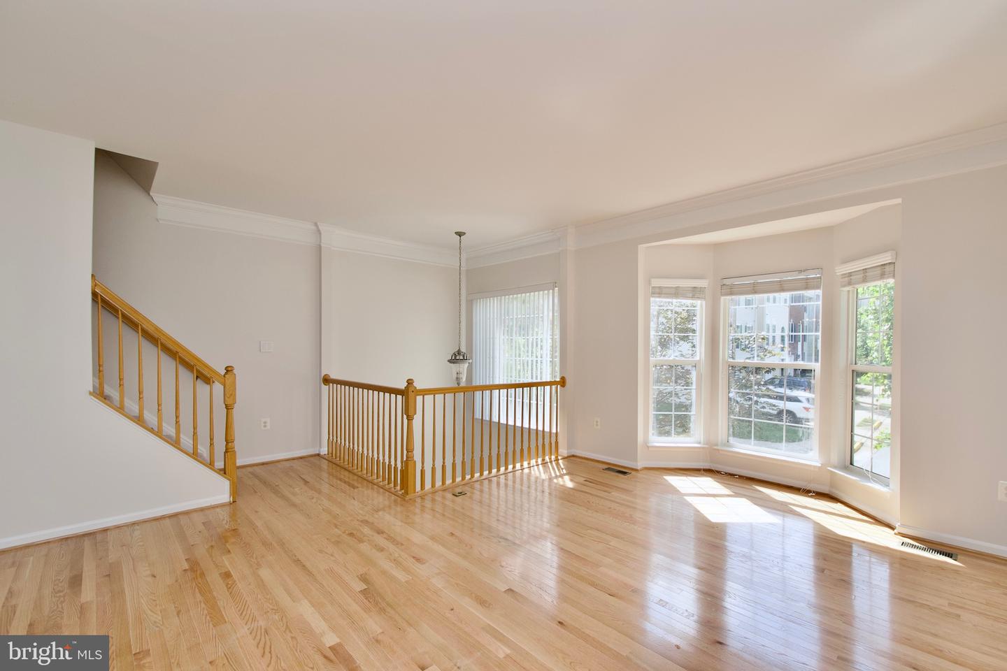 8393 JOVIN CIR, SPRINGFIELD, Virginia 22153, 3 Bedrooms Bedrooms, ,3 BathroomsBathrooms,Residential,For sale,8393 JOVIN CIR,VAFX2264336 MLS # VAFX2264336