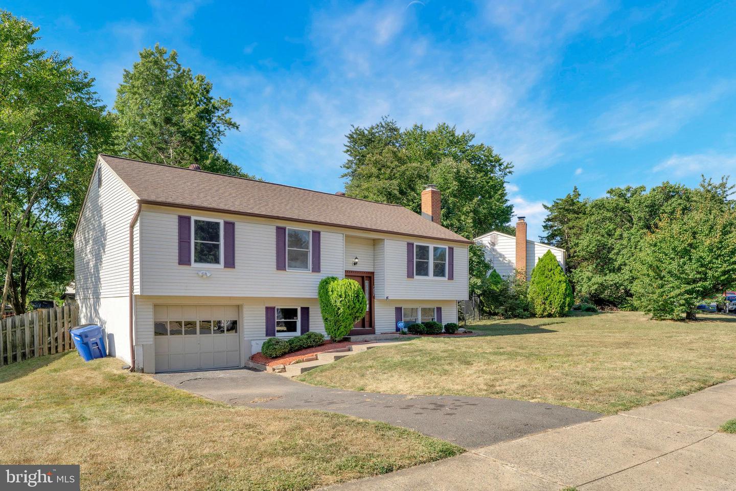1257 MAGNOLIA LN, HERNDON, Virginia 20170, 4 Bedrooms Bedrooms, ,2 BathroomsBathrooms,Residential,For sale,1257 MAGNOLIA LN,VAFX2264702 MLS # VAFX2264702