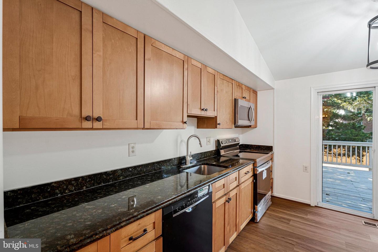 1257 MAGNOLIA LN, HERNDON, Virginia 20170, 4 Bedrooms Bedrooms, ,2 BathroomsBathrooms,Residential,For sale,1257 MAGNOLIA LN,VAFX2264702 MLS # VAFX2264702