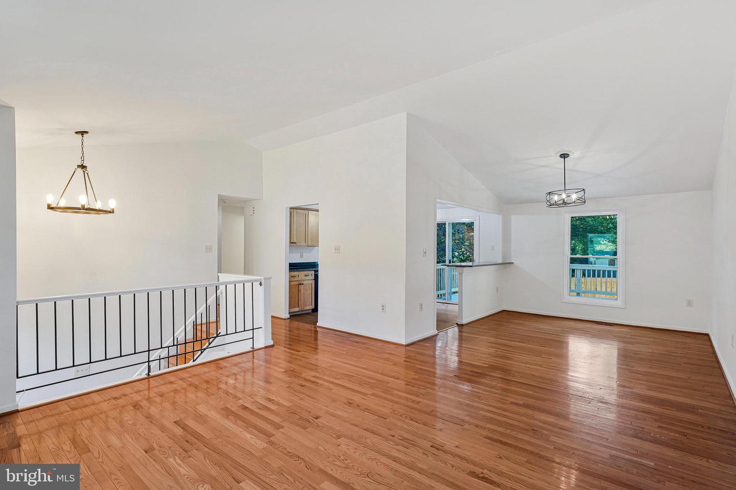 1257 MAGNOLIA LN, HERNDON, Virginia 20170, 4 Bedrooms Bedrooms, ,2 BathroomsBathrooms,Residential,For sale,1257 MAGNOLIA LN,VAFX2264702 MLS # VAFX2264702