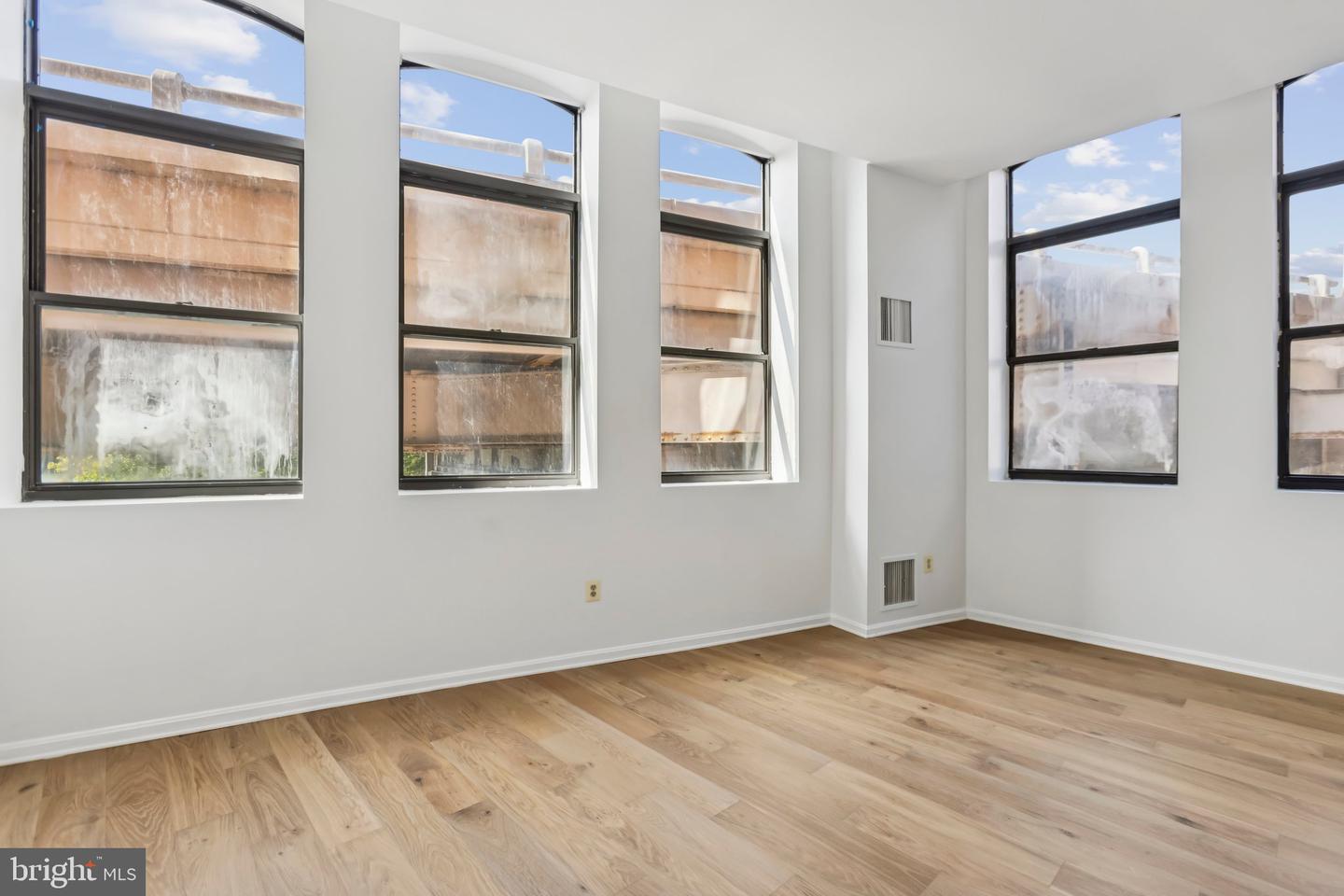 3299 K ST NW #304, WASHINGTON, District Of Columbia 20007, 1 Bedroom Bedrooms, ,1 BathroomBathrooms,Residential,For sale,3299 K ST NW #304,DCDC2220546 MLS # DCDC2220546