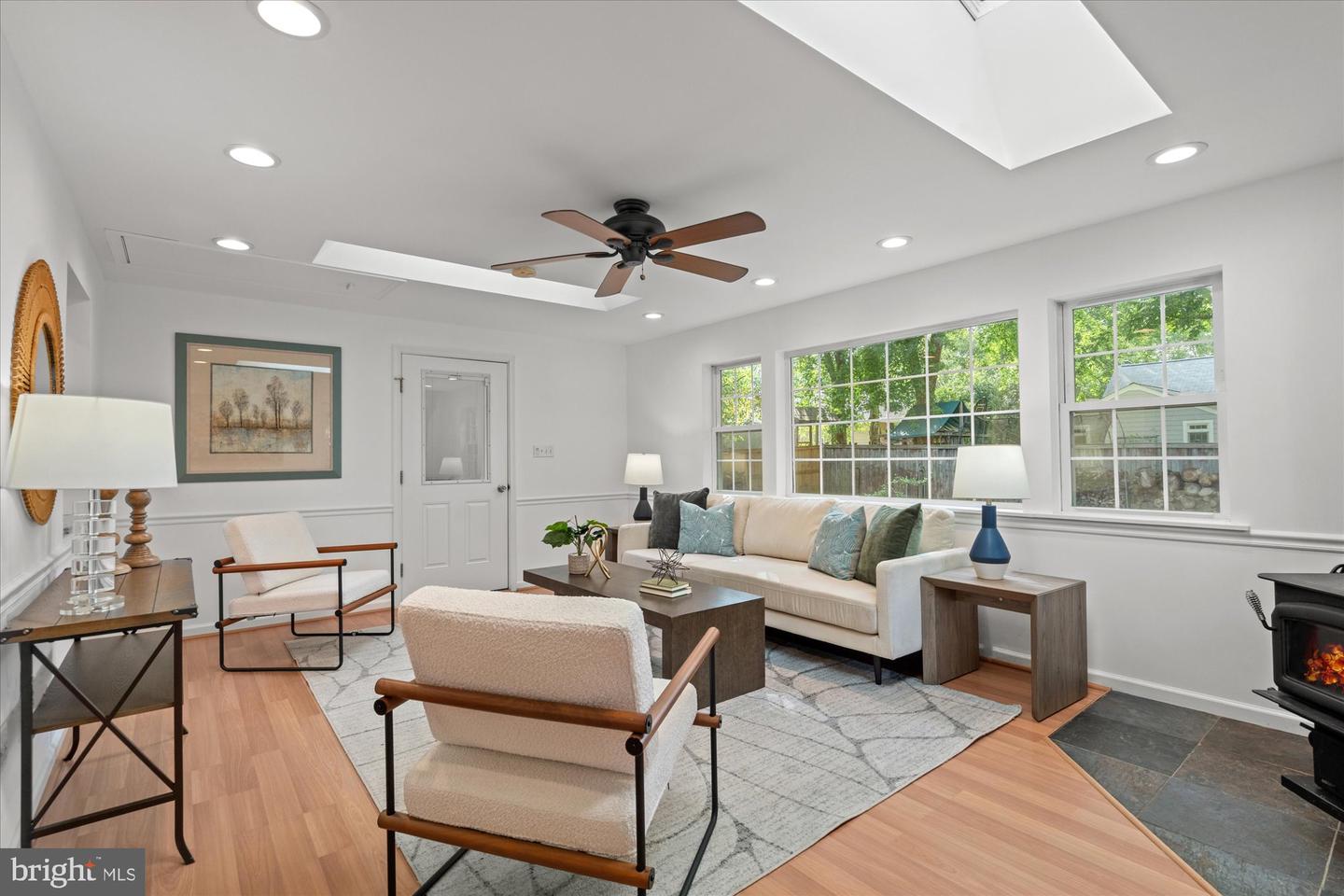 8408 CONOVER PL, ALEXANDRIA, Virginia 22308, 5 Bedrooms Bedrooms, ,2 BathroomsBathrooms,Residential,For sale,8408 CONOVER PL,VAFX2265230 MLS # VAFX2265230