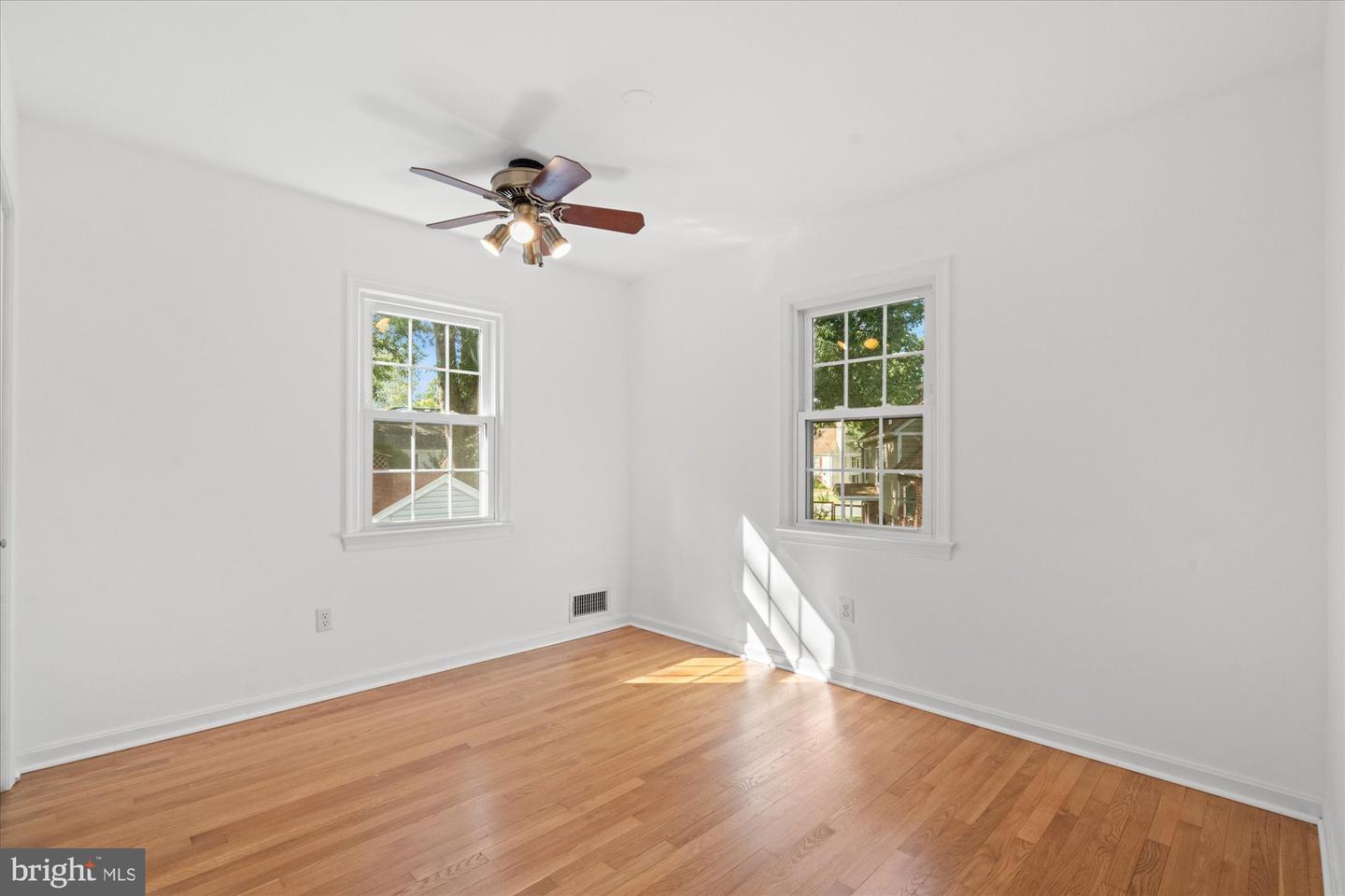 8408 CONOVER PL, ALEXANDRIA, Virginia 22308, 5 Bedrooms Bedrooms, ,2 BathroomsBathrooms,Residential,For sale,8408 CONOVER PL,VAFX2265230 MLS # VAFX2265230