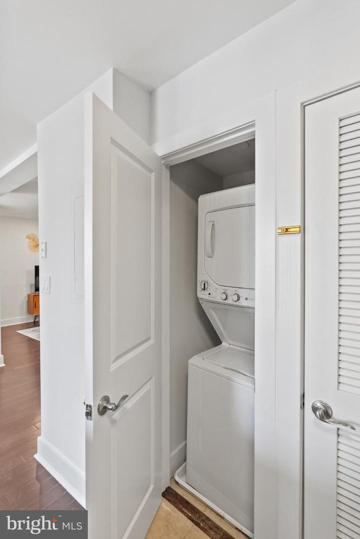 1461 GIRARD ST NW #201, WASHINGTON, District Of Columbia 20009, 2 Bedrooms Bedrooms, 3 Rooms Rooms,1 BathroomBathrooms,Residential,For sale,1461 GIRARD ST NW #201,DCDC2220994 MLS # DCDC2220994 1461 GIRARD ST NW #201, WASHINGTON, District Of Columbia 20009, 2 Bedrooms Bedrooms, 3 Rooms Rooms,1 BathroomBathrooms,Residential,For sale,1461 GIRARD ST NW #201,DCDC2220994 MLS # DCDC2220994