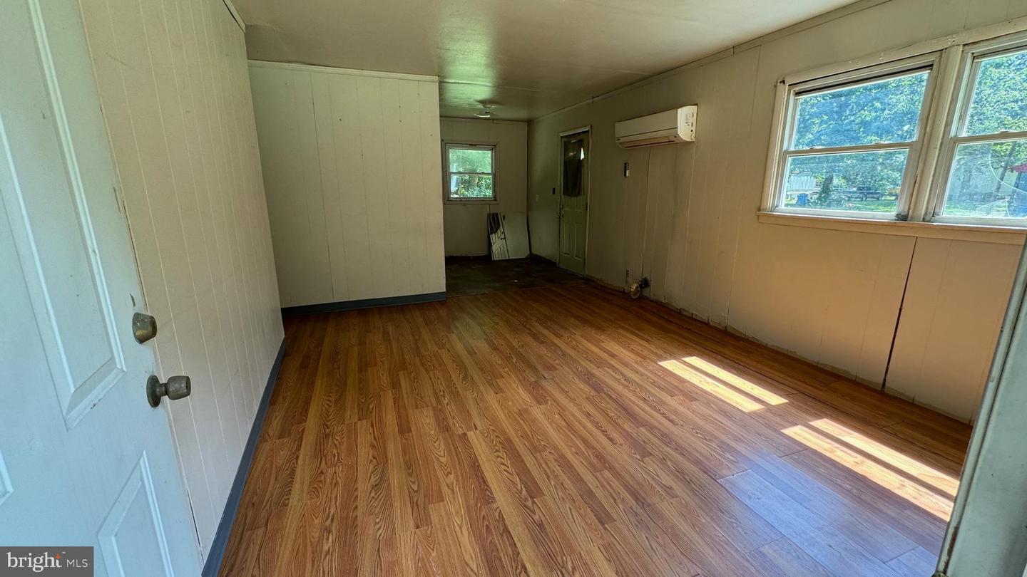 14405 MILLBANK RD, KING GEORGE, Virginia 22485, 5 Bedrooms Bedrooms, ,2 BathroomsBathrooms,Residential,For sale,14405 MILLBANK RD,VAKG2006976 MLS # VAKG2006976