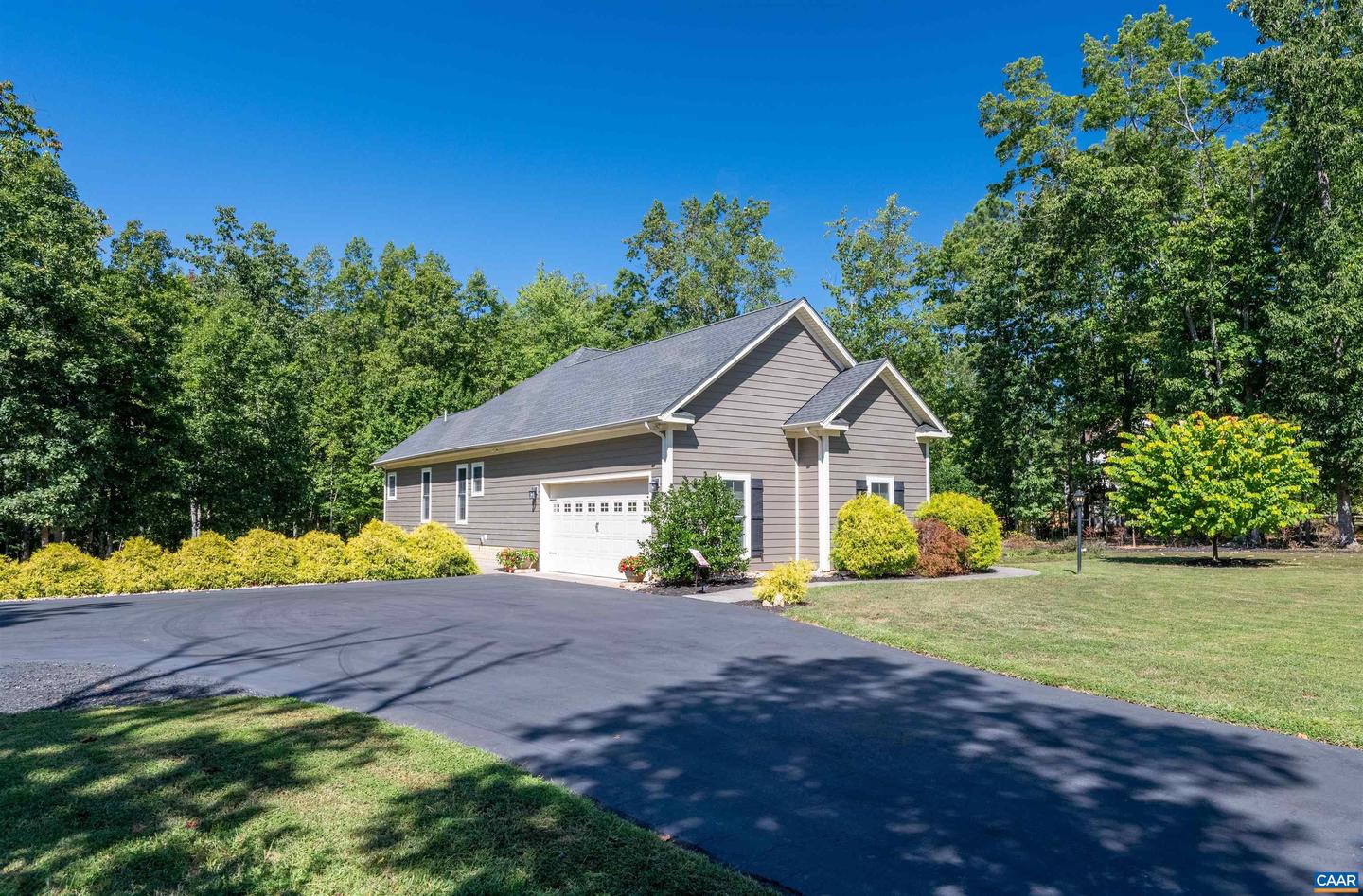 184 WALNUT VIEW DR, TROY, Virginia 22974, 3 Bedrooms Bedrooms, ,2 BathroomsBathrooms,Residential,For sale,184 WALNUT VIEW DR,668729 MLS # 668729